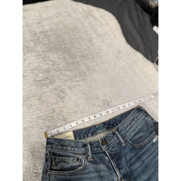 Abercrombie & Fitch Mens 31x32 Denim Jean Distressed Bootcut Straight Button Fly - Picture 6 of 10